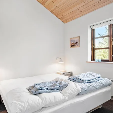 3 Bedroom Stunning In Ejstrupholm Casa de Férias Krejbjerg